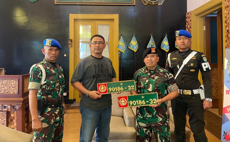 Viral Mobil Pensiunan Jenderal TNI Isi Pertalite di SPBU, Pelat Dinas Ditarik