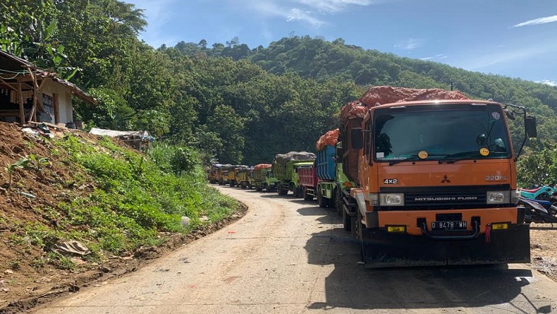 Sopir Truk Sampah Protes, Tuntut Perpanjang Jam Operasional TPA Sarimukti KBB 