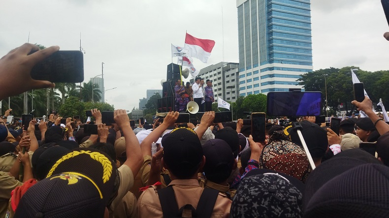 Temui Ribuan Perangkat Desa, Komisi II DPR Akan Perjuangkan 6 Poin Ini