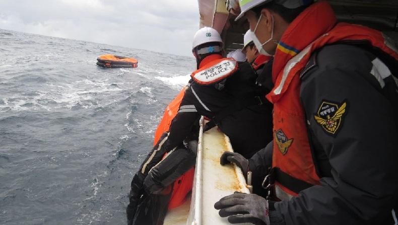 Kapal Kargo Tenggelam di Laut Lepas Pantai Jepang, 8 Orang Dilaporkan Tewas