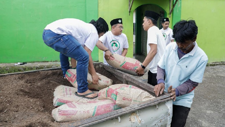 40 Ponpes Terdampak Gempa Cianjur Dapat Bantuan Bahan Bangunan dari SDG