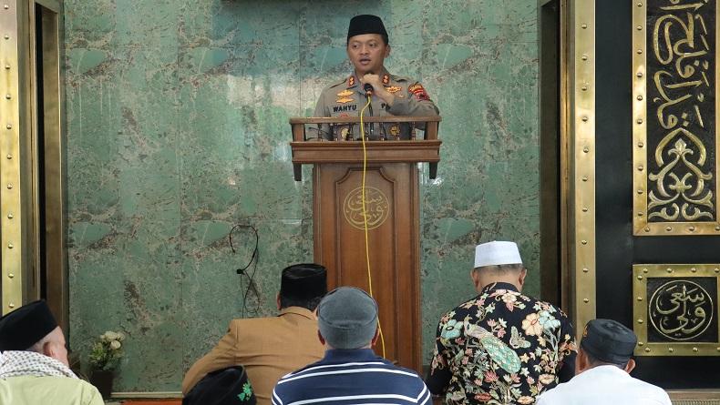 Safari Jumat, Kapolres Sukoharjo Imbau Orang Tua Awasi Medsos Anak-anaknya