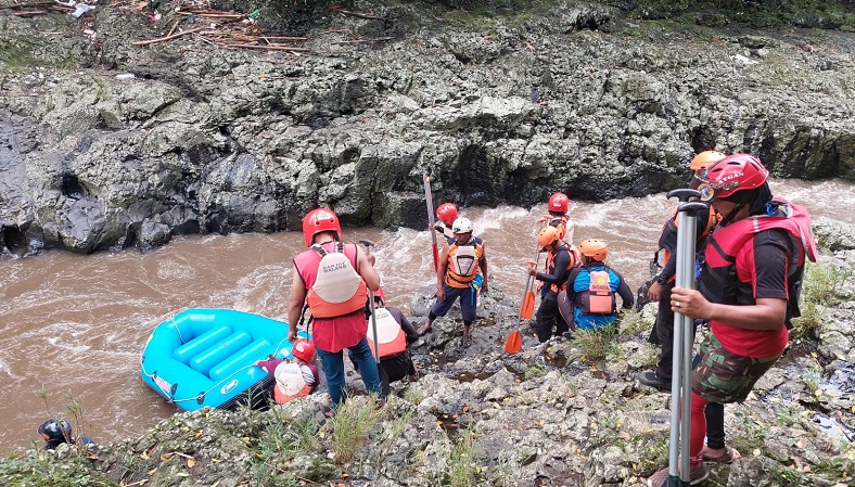 Pencarian Bocah 8 Tahun Terseret Arus Selokan di Malang Diperluas hingga 50 Km