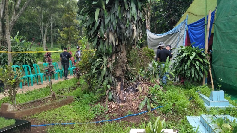 Jenazah Halimah Korban Wowon Cs Dimakamkan Kembali di Cililin KBB seusai Diautopsi
