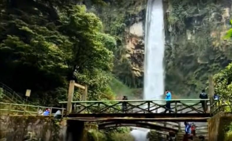 Mitos Melintasi Kretek Pegat Grojogan Sewu, Konon Bisa Bikin Pasangan Kekasih Putus Cinta