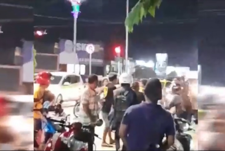 Diduga Berebut Lahan, Kelompok Pengemis Serang Penjual Tisu di Lampu Merah