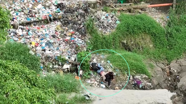 Menyamar Jadi Pembeli, Polisi Duel dengan Pengedar Sabu di Tumpukan Sampah