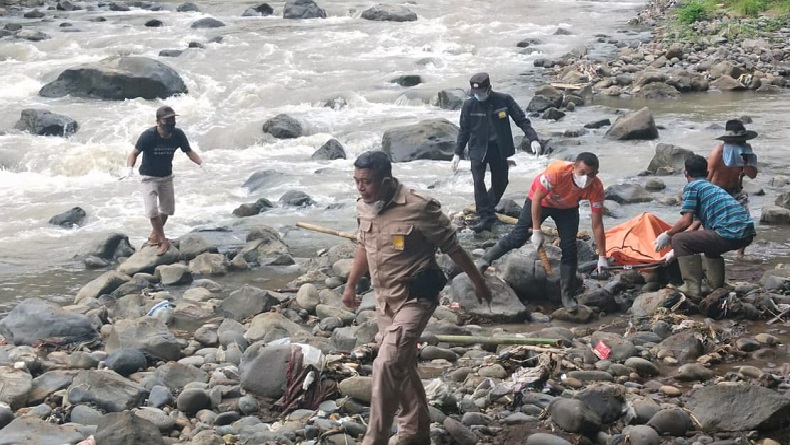 Limbangan Garut Gempar, Mayat Pria telah Membusuk Ditemukan di Sungai Cimanuk