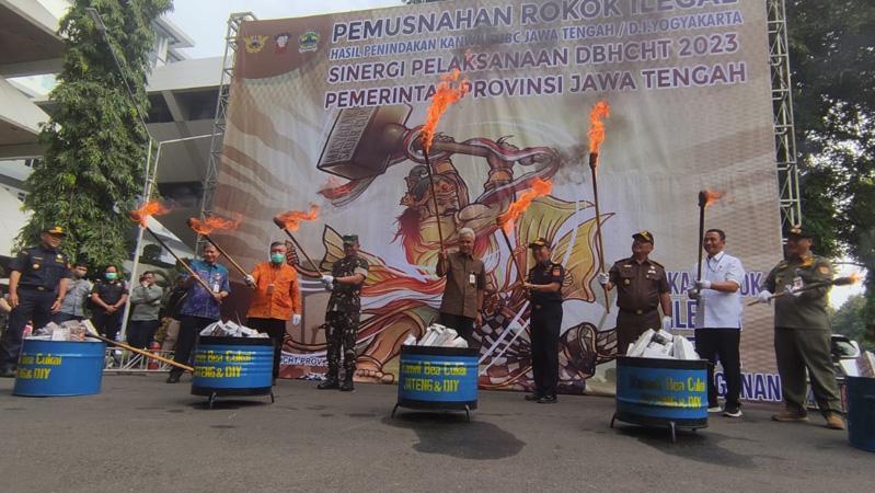  Bea Cukai Jateng-DIY Musnahkan 9,7 Juta Rokok Ilegal, Ini Modus Penyebarannya 