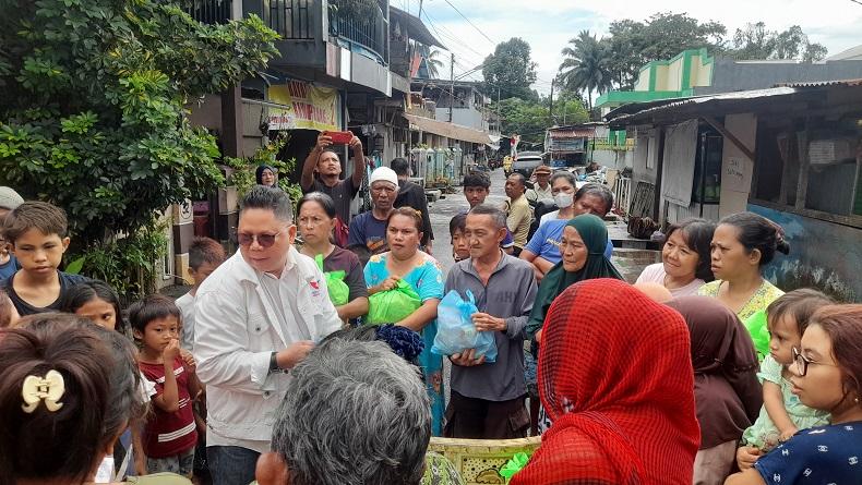Partai Perindo Salurkan Bantuan untuk 30 Keluarga Korban Banjir di Tikala Manado