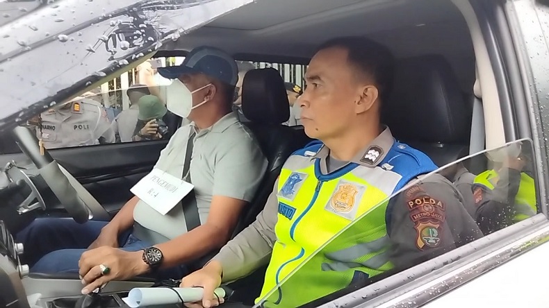 Penampakan AKBP Eko Hadiri Rekonstruksi Kecelakaan Maut Tewaskan Hasya