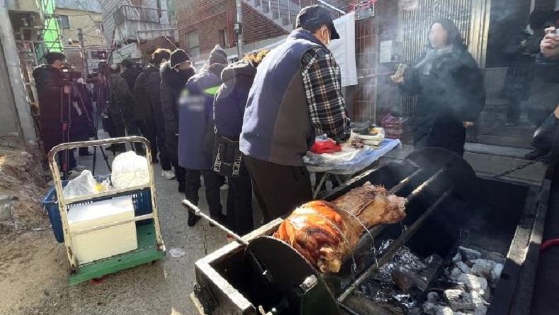 Protes Pembangunan Masjid, Warga di Daegu Korea Selatan Pesta Daging Babi