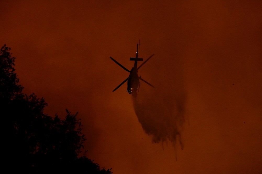 Kebakaran Hutan Parah di Cile, 13 Orang Tewas termasuk Petugas Damkar dan Pilot Helikopter