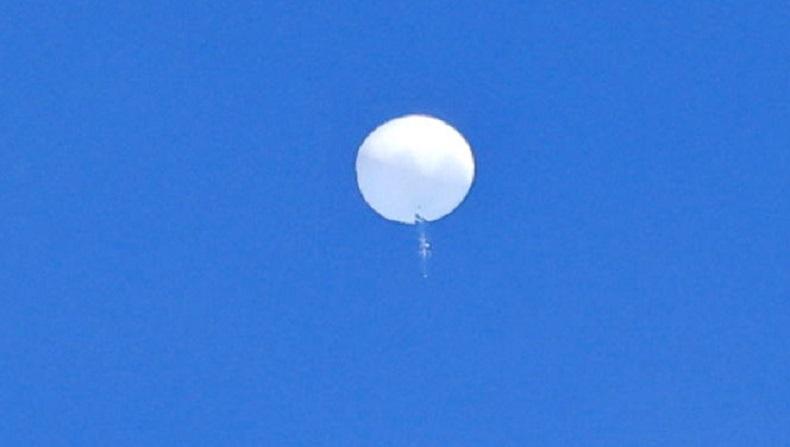 Bola Putih Mirip Balon Mata-Mata China Sempat Tampak di Kolombia