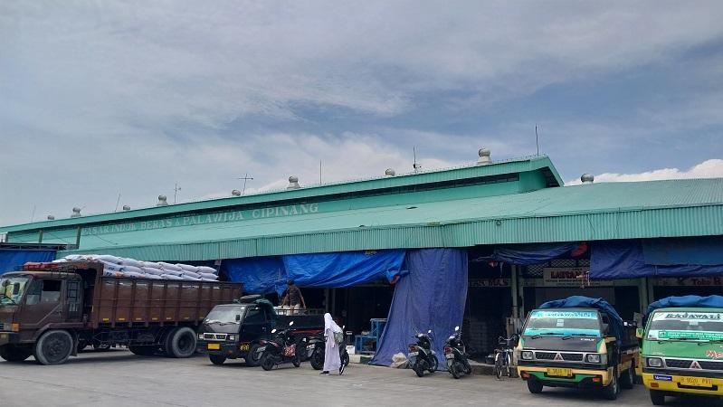 Pedagang Keluhkan Kelangkaan Beras di Pasar Induk Cipinang, Begini Kata Bulog