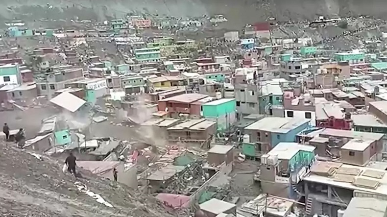 Tanah Longsor akibat Hujan Lebat Tewaskan 8 Orang