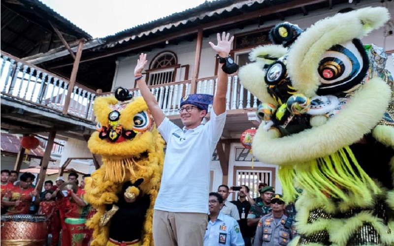 Kunjungi Destinasi Wisata Singkawang, Sandiaga Apresiasi Ragam Tradisi dan Toleransi