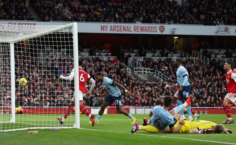 Wasit Lupa Bikin Garis VAR saat Arsenal Vs Brentford, Premier League Rapat Darurat