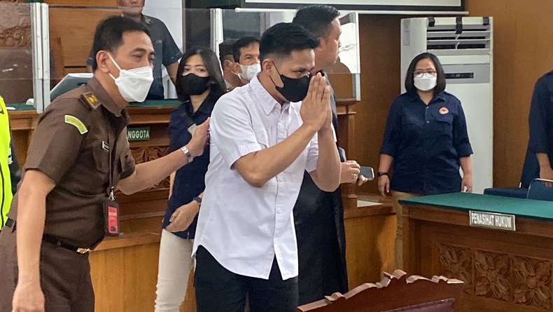 Teriakan Siapa Kita? Icad, Bergemuruh di Sidang Vonis Bharada E