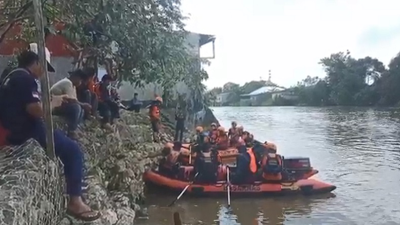 Heboh Warga Lompat dari Jembatan Pangkajene, Identitas Misterius