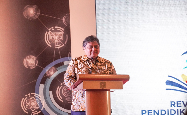 Menko Airlangga: Dibutuhkan Peran Aktif Dunia Usaha dalam Mendukung Pendidikan Vokasi