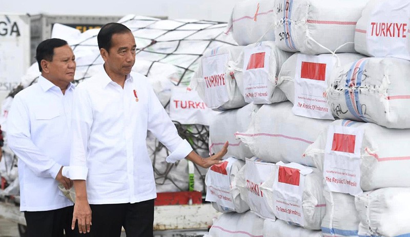  Survei FixPoll di Jatim: Publik Nilai Jokowi Dukung Prabowo