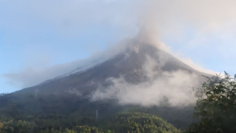 Aktivitas Gunung Karangetang Masih Tinggi, Warga Dilarang Mendekati Area dalam Radius 2,5 Km