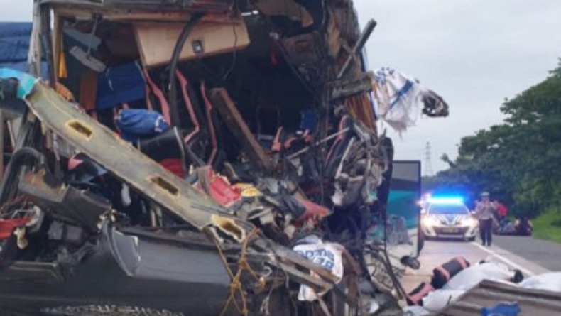 Kronologi Kecelakaan Maut di Tol Cipali, Bus Habibah Jaya Kencana Tabrak Truk Bermuatan Beras