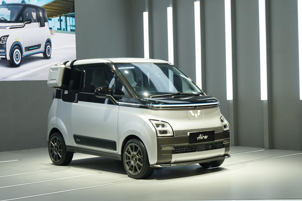 Cetak SPK 1.237 Unit di IIMS 2023, Wuling Catat Mobil Listrik Air EV Mendominasi
