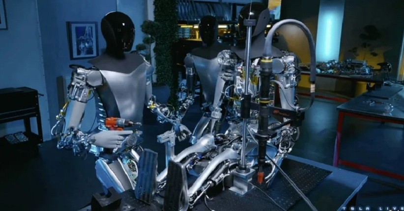 Dilatih dengan AI, Robot Humanoid Optimis Bisa Bantu Bot Lain