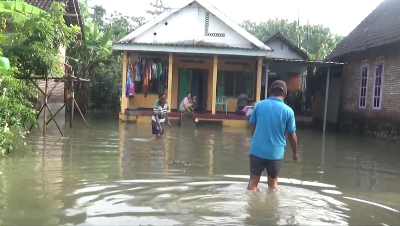 Diguyur Hujan Deras, Ratusan Rumah di Jombang Terendam Banjir
