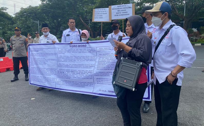 Sejumlah Warga Mengaku Korban Mafia Tanah Demo di Polda Jateng, Ini Tuntutannya
