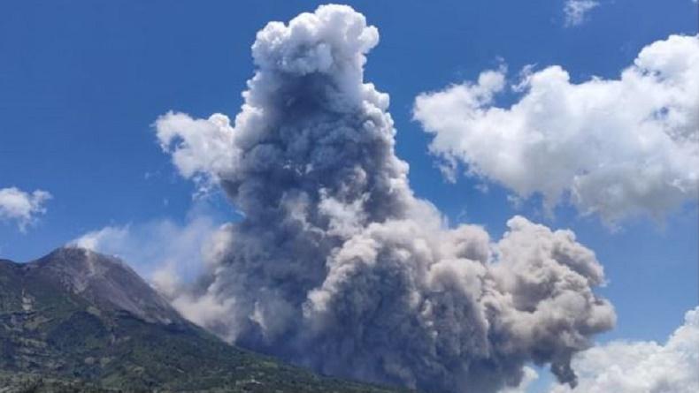  10 Fakta Gunung Merapi Kembali Erupsi, Nomor 6 Jarak Luncuran Awan Panas Terjauh sejak 2020 