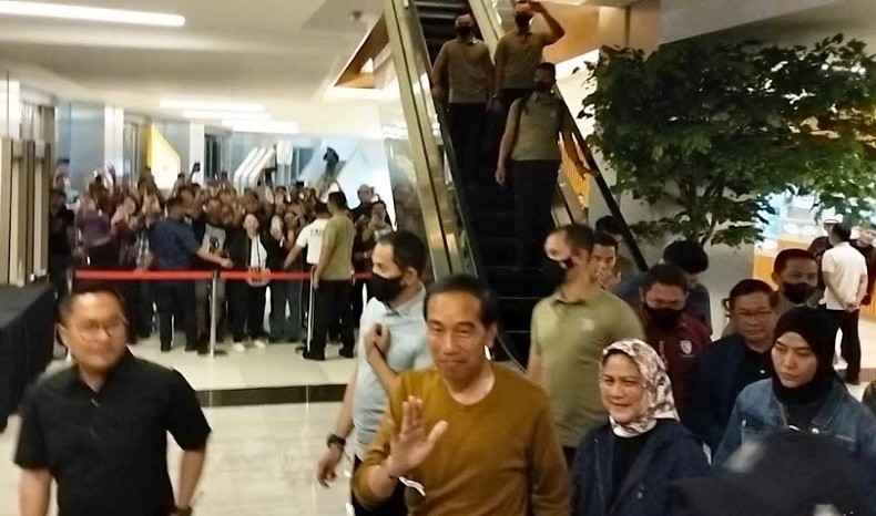 Jokowi Nikmati Deep Purple, Sempat Berbincang 10 Menit dengan Personel Band Usai Konser