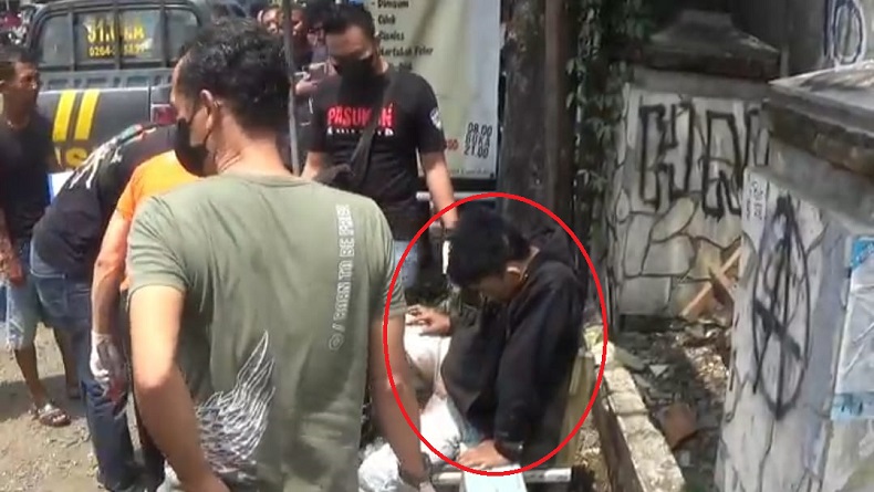 Pemuda Tewas Berlumuran Darah di Tepi Jalan Purwakarta-Subang, Korban Terluka di Pinggang
