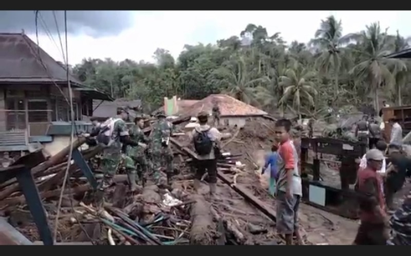 1.963  Kepala Keluarga Terdampak Banjir Bandang di Lahat, 200 Warga Kehilangan Tempat Tinggal