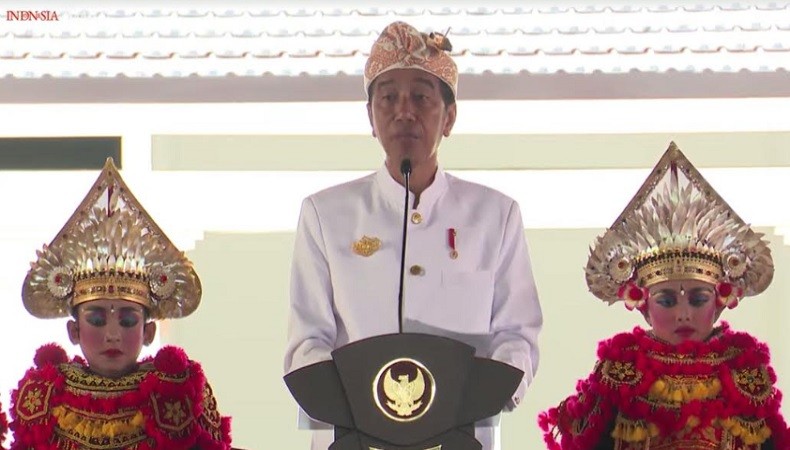 Jokowi Resmikan Fasilitas Pura Agung Besakih: Harus Kita Rawat dengan Hormat