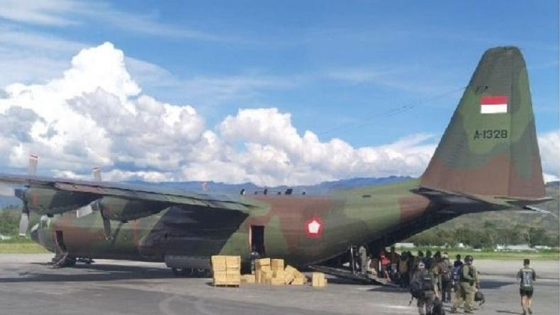 Tak Ada Penerbangan Sipil usai Teror KKB, Bandara Dekai Kini Dilayani Pesawat Hercules