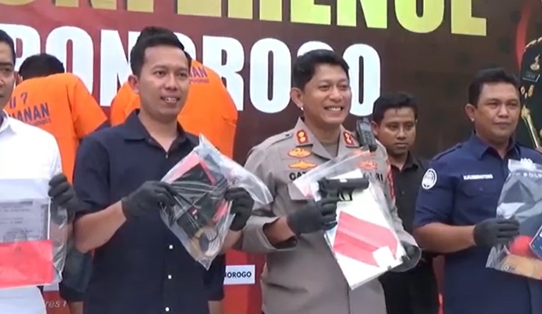 Ngaku Polisi, 5 Jambret di Ponorogo Rampok Truk Rokok Senilai Rp2,8 Miliar 