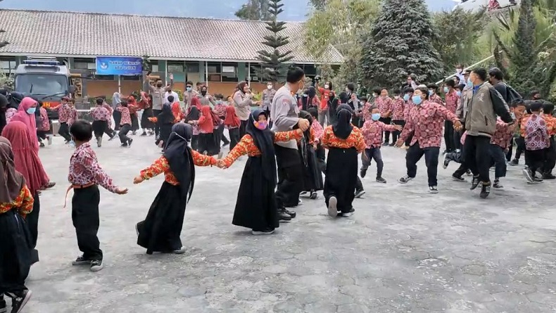 Terdampak Abu Vulkanis Merapi, Ratusan Siswa di Boyolali Mendapat Trauma Healing