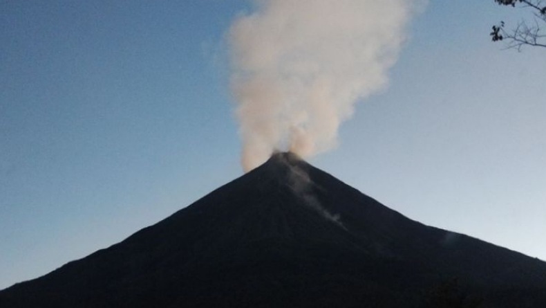 BPBD: Pengungsi Bebali Belum Diizinkan Pulang Pasca-erupsi Karangetang