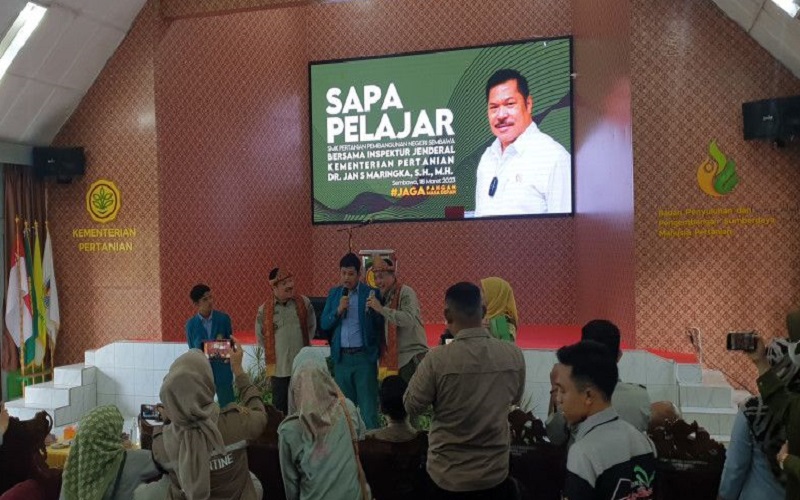 Kunjungi SMK Pertanian Sembawa, Irjen Kementan Sebut Banyak Kaum Milenial Jadi Petani 