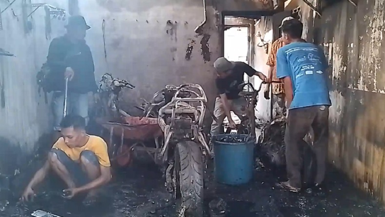 Bengkel Terbakar di Asahan, 5 Motor Hangus