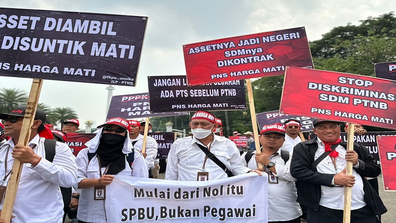 Tuntut Perubahan Status, 200 Dosen Unsika Karawang Demo ke Istana Negara