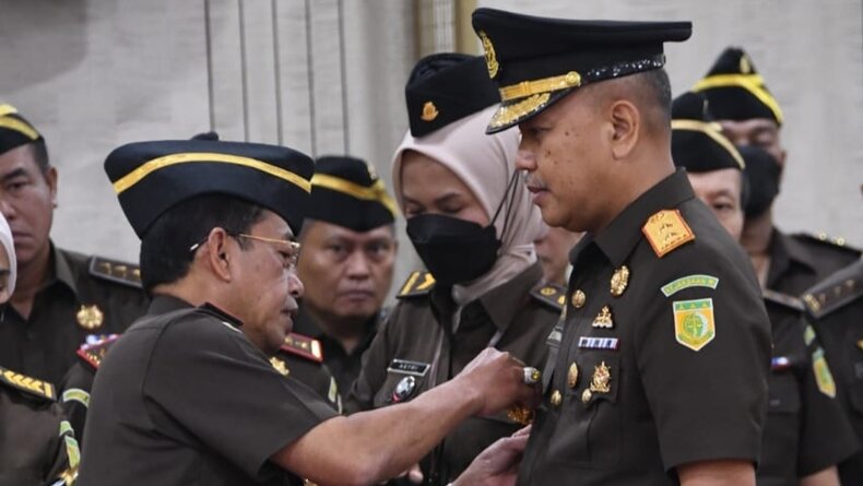 Ade Tajudin Sutiawarman Resmi Jabat Kajati Jabar Gantikan Asep N Mulyana