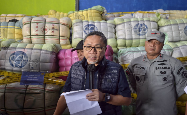 Pemusnahan Pakaian Bekas Ilegal Berlanjut, Mendag ke Batam Minggu Depan  