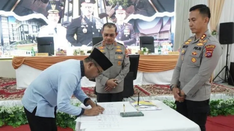 Bentuk 2 Polsek Baru, Pemkab Solok Selatan Hibahkan Lahan ke Polda Sumbar