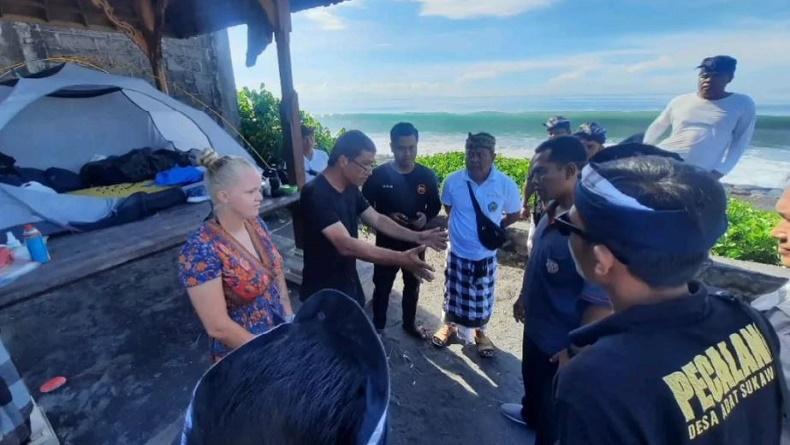 Bentak Pecalang dan Dirikan Kemah saat Nyepi, 2 Bule Polandia Diusir dari Bali