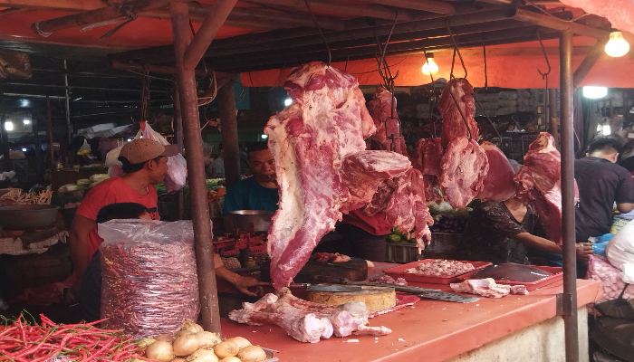 Pertengahan Ramadhan, Harga Daging Sapi di Bukittinggi Masih Stabil