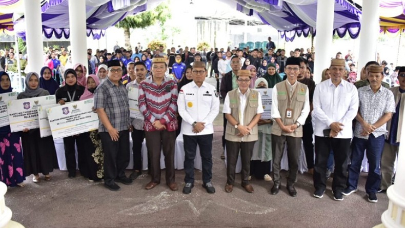 Gorontalo Salurkan Rp1,3 Miliar Dana Zakat kepada Mustahik